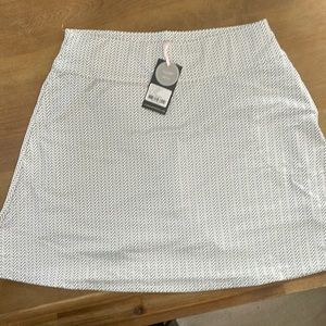 NWT Fairway and Greene Skort size S.